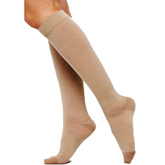 Центр Компресс Чулки компрессионные до колена с закрытым мыском 1 класс размер 2 кремовые